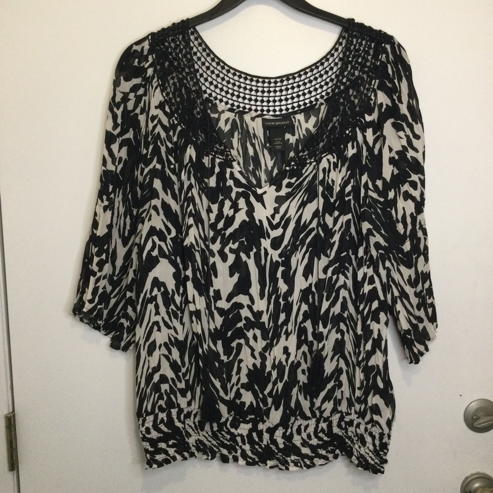 Lane Bryant‎ blouse Womens size 14/16 Bell sleeve, rouched waist
